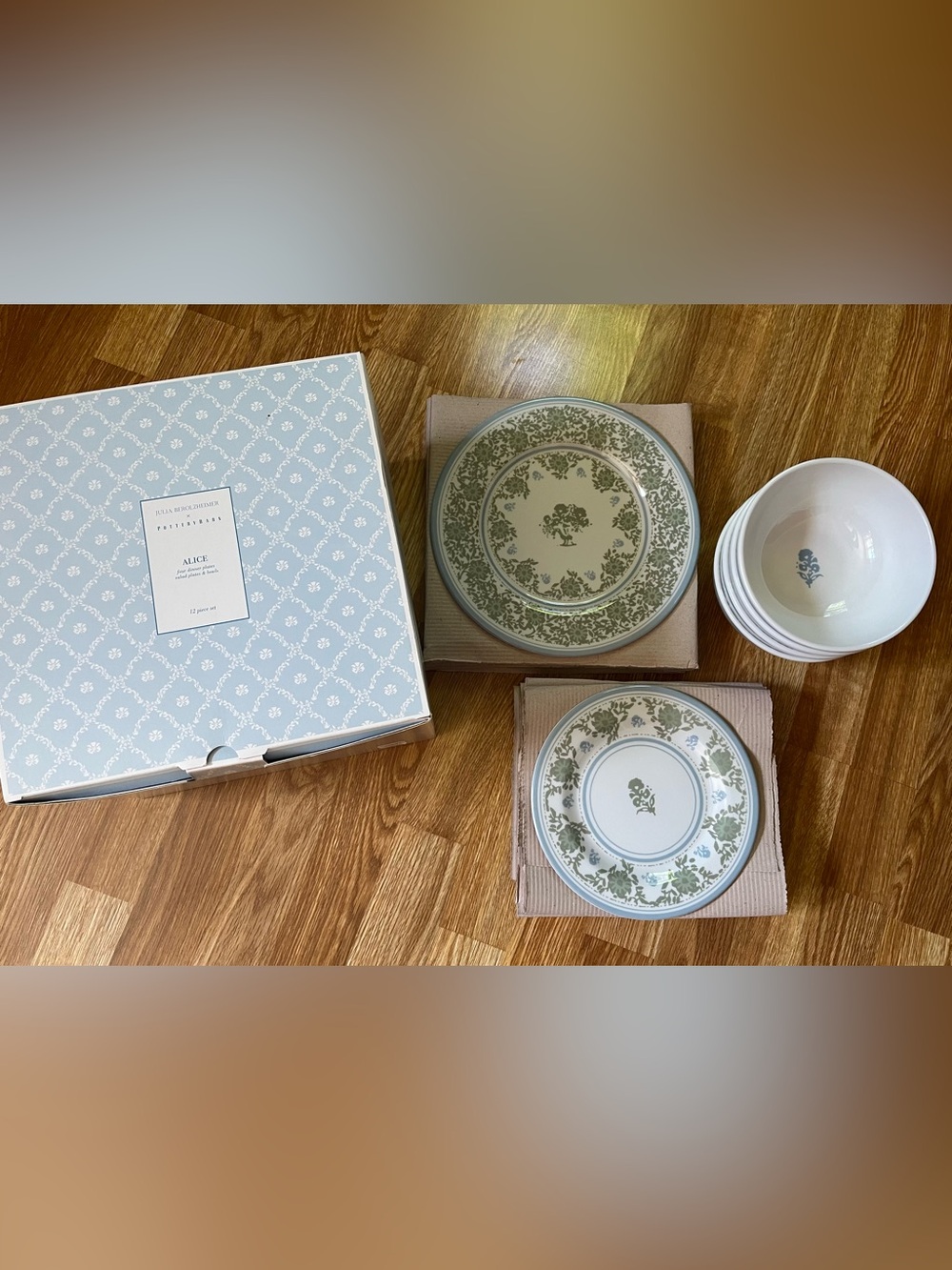 Pottery Barn Julia Berolzheimer Alice Melamine Dinner and Salad Plates, & Bowls